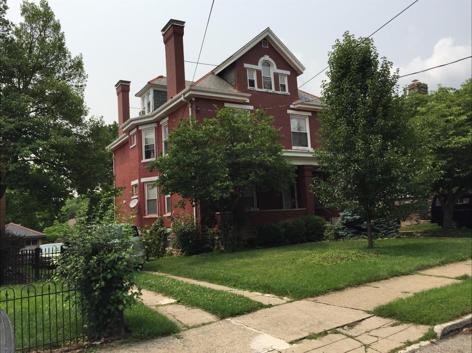 845 Academy Ave