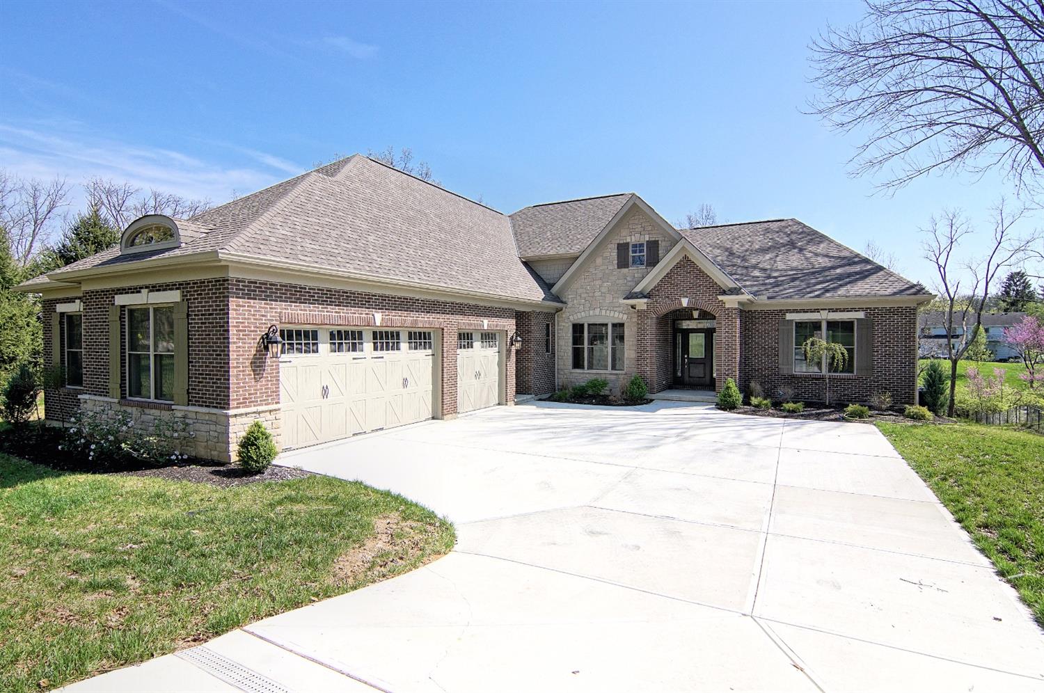 10460 Adventure Ln