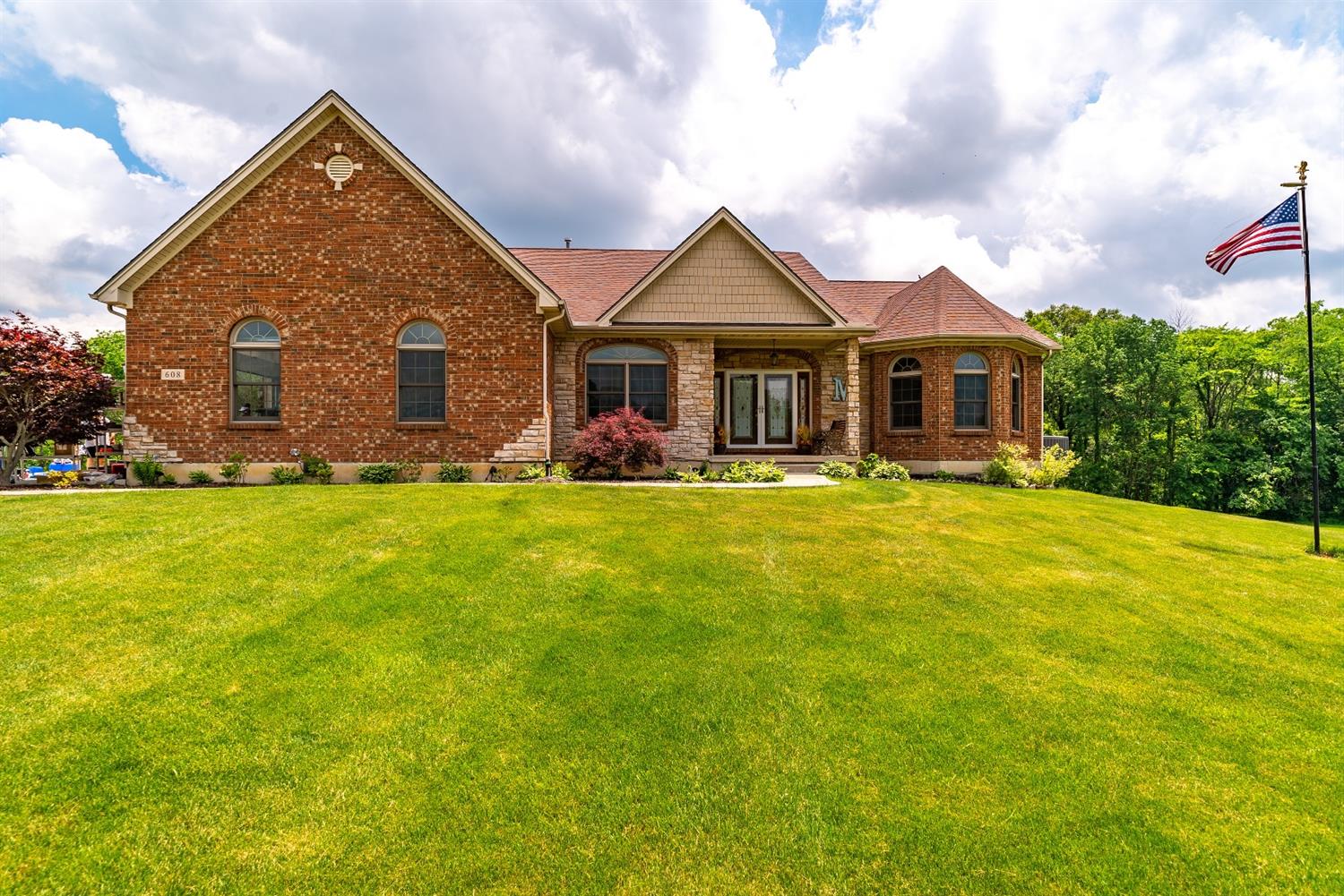 608 Alexandra Ln