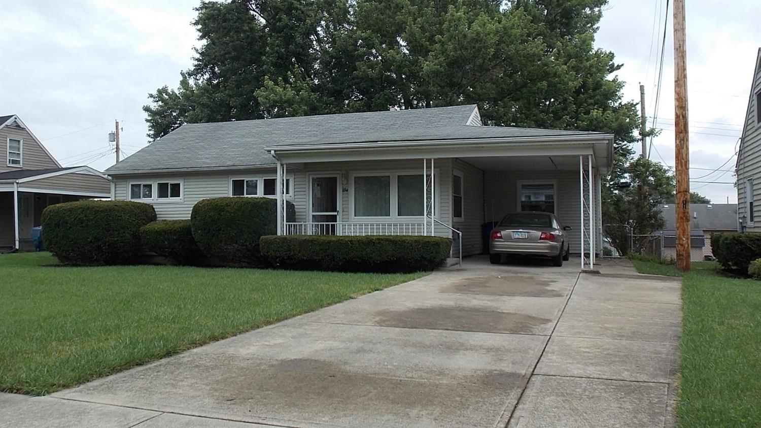 894 Armistead Dr