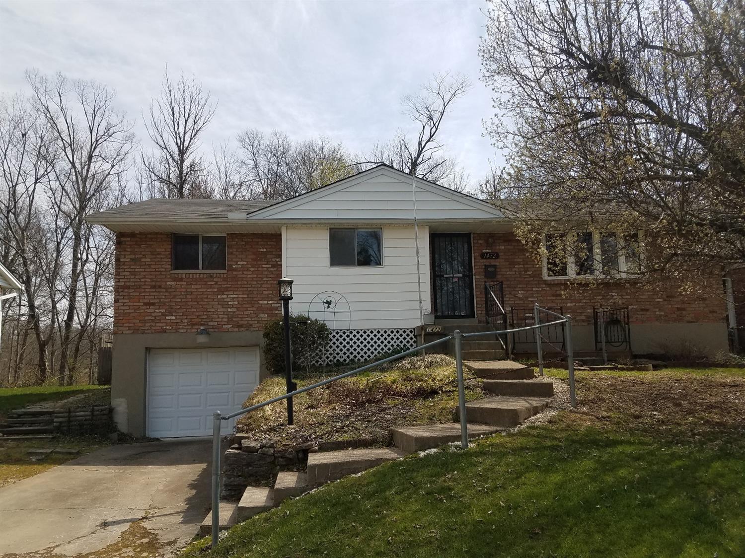 1472 Blueorchard Dr Anderson Twp OH