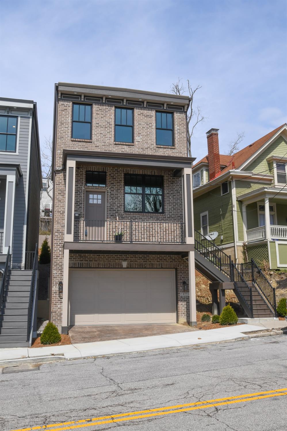 423 Stanley Ave Cincinnati OH