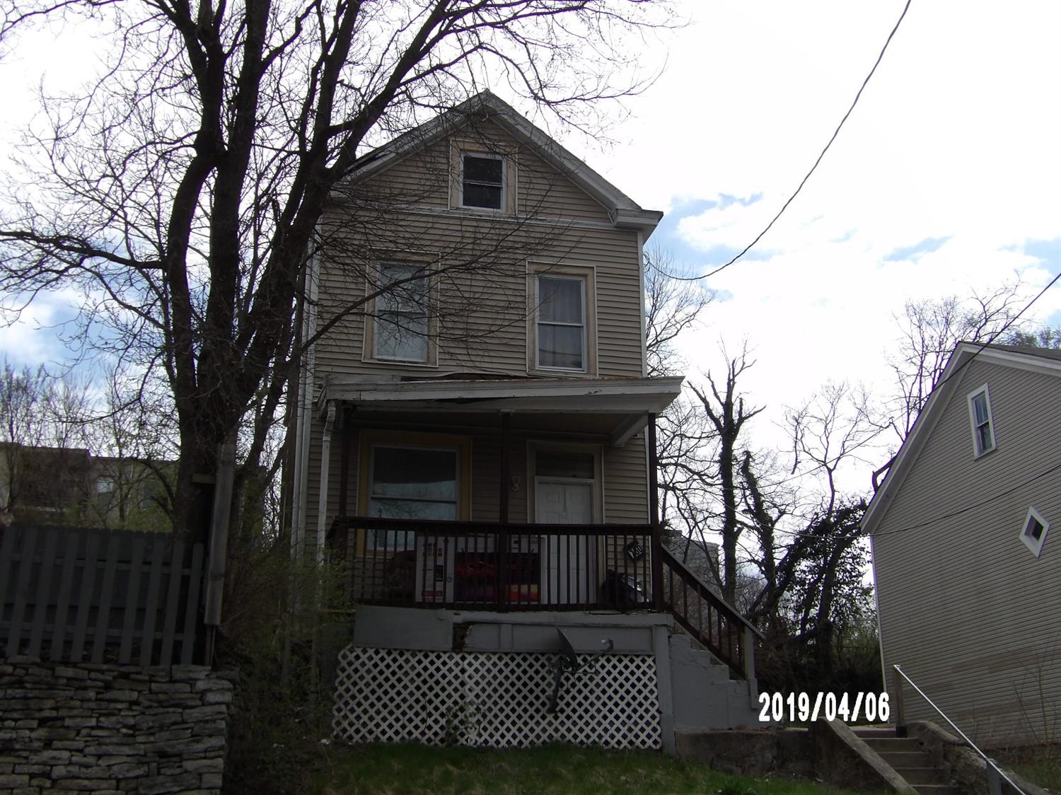 760 Chateau Ave Cincinnati OH