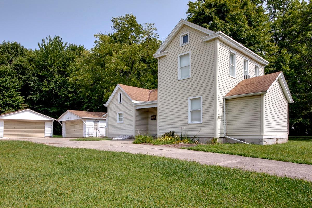 17 Chapel Rd Amelia OH