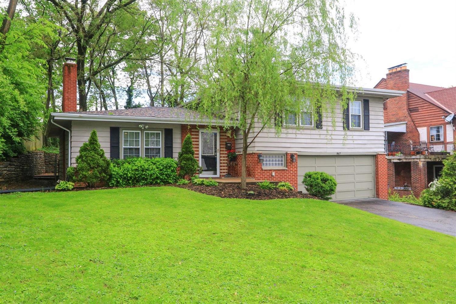 867 Clifton Crest Ter Cincinnati OH