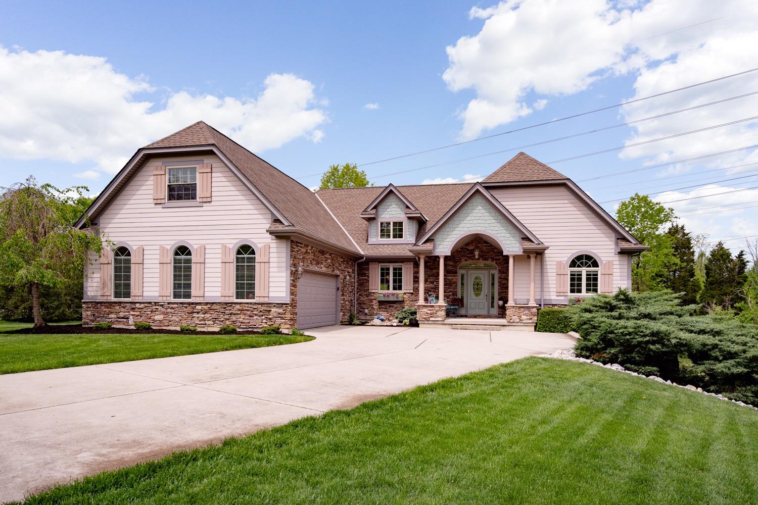 6994 Bluebird Dr Green Twp OH