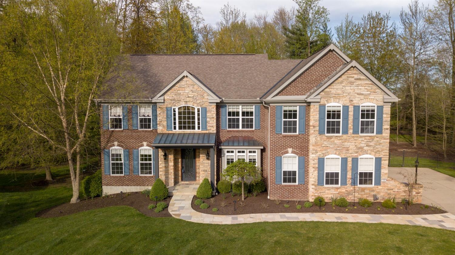 125 Cedar Woods Dr Loveland OH