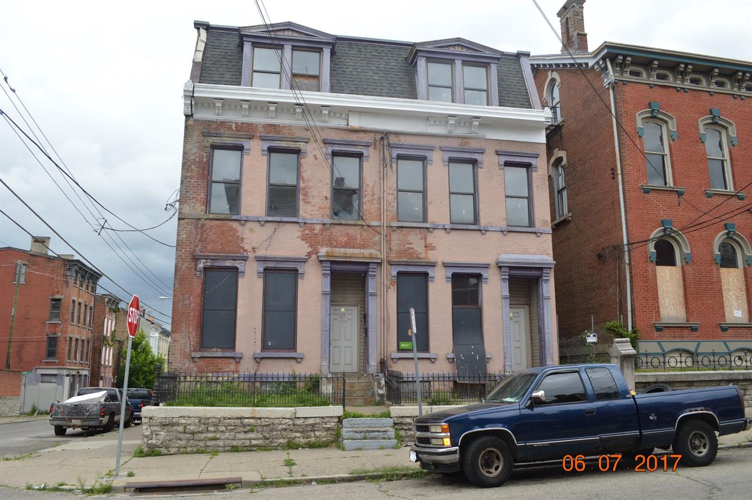 1036 Dayton St Cincinnati OH