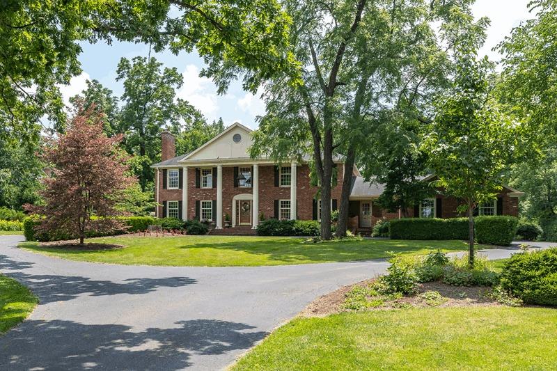 9 Albion Ln Glendale OH