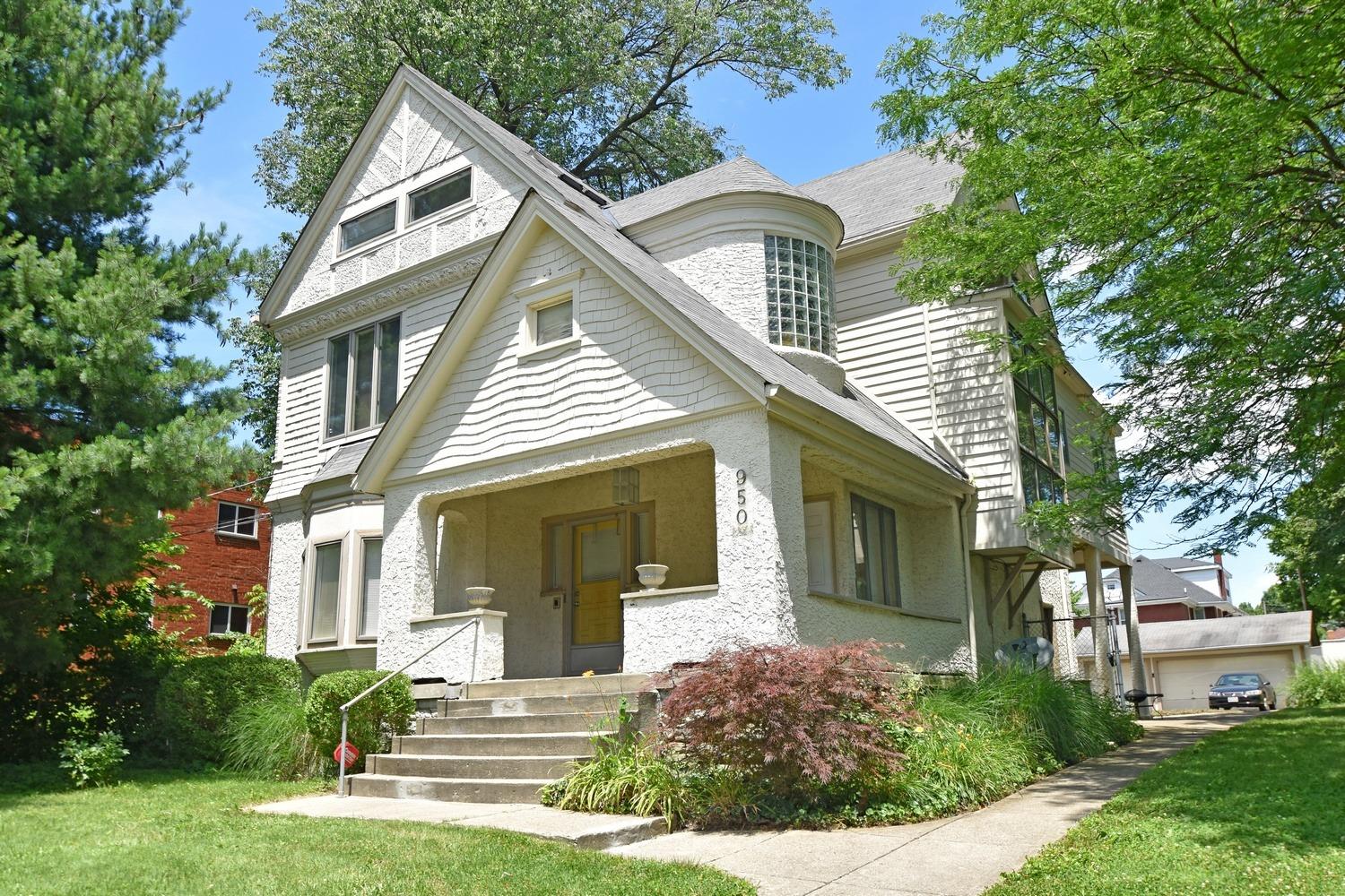 950 956 Burton Ave Cincinnati OH