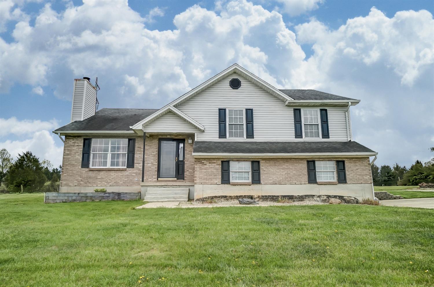 9982 Gilday Ln Dillsboro IN