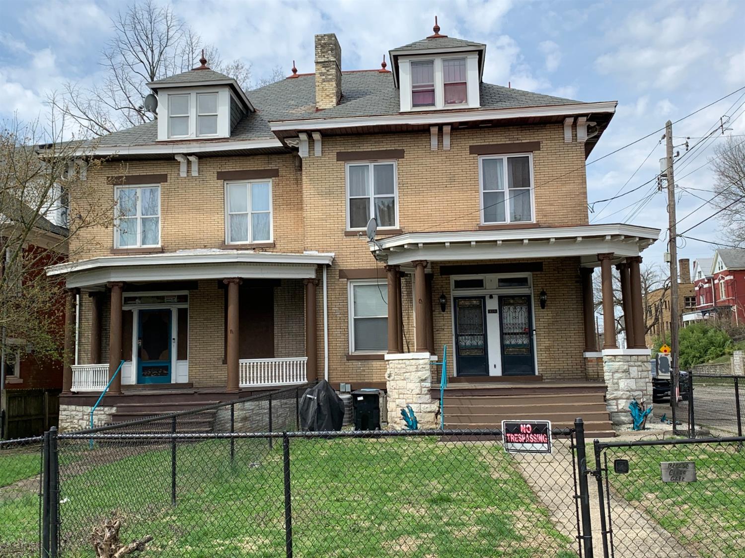 839 Elberon Ave Cincinnati OH