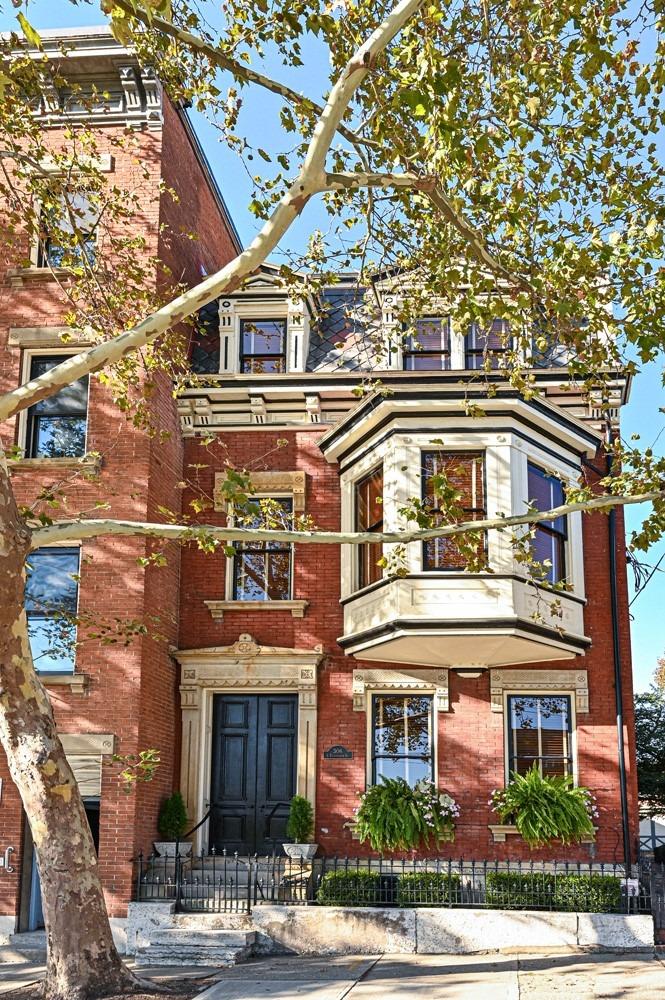 306 E Fourteenth St Cincinnati OH