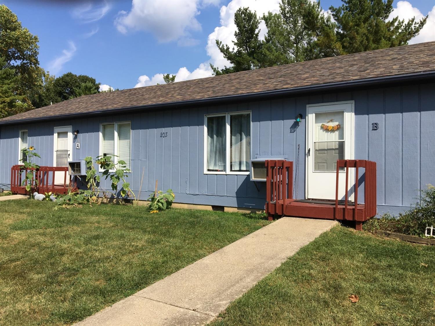 203 Clark Ave Harveysburg OH