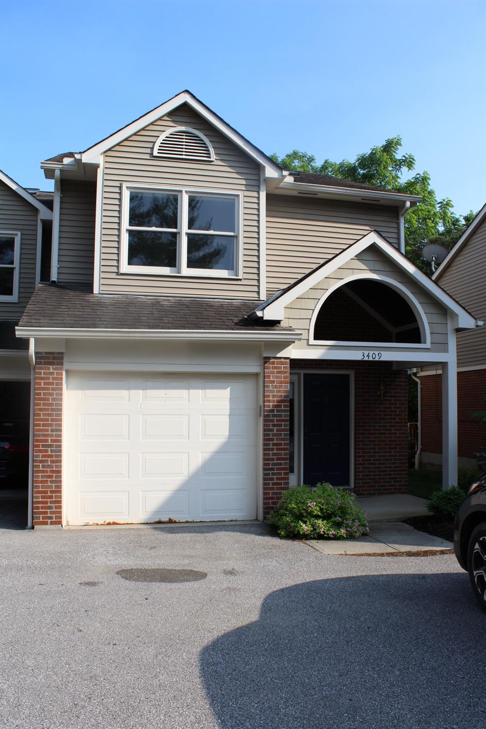 3409 Aston Ct Cincinnati OH