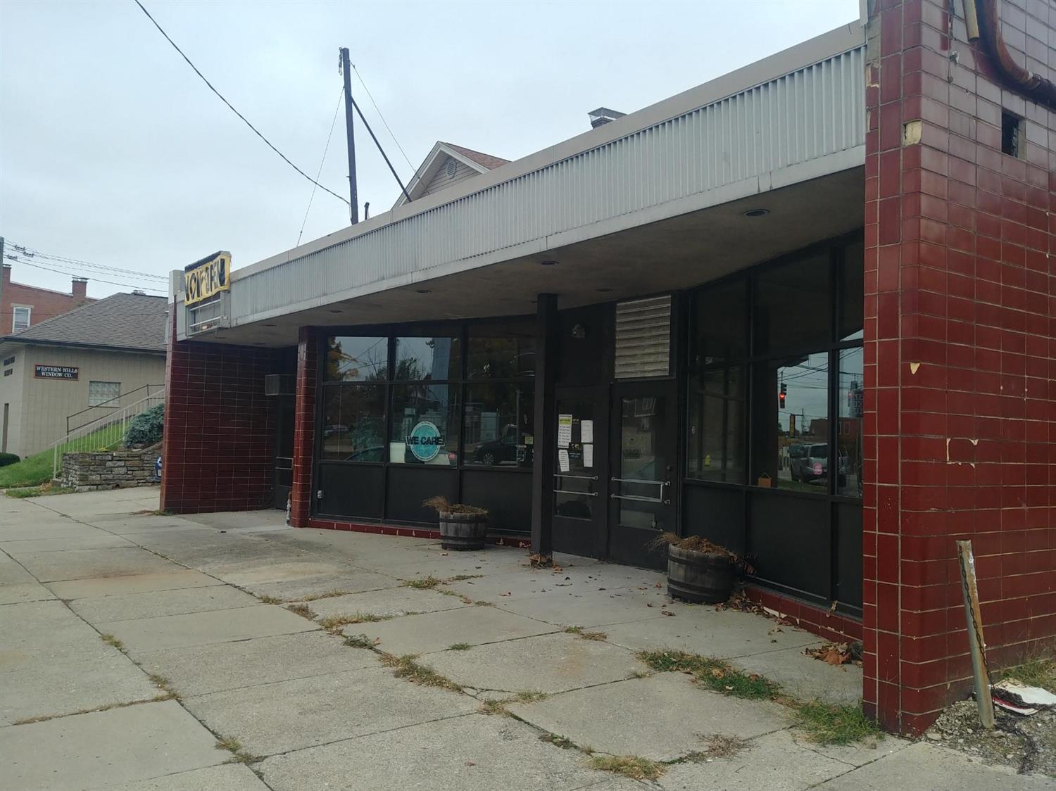 4529 W Eighth St Cincinnati OH