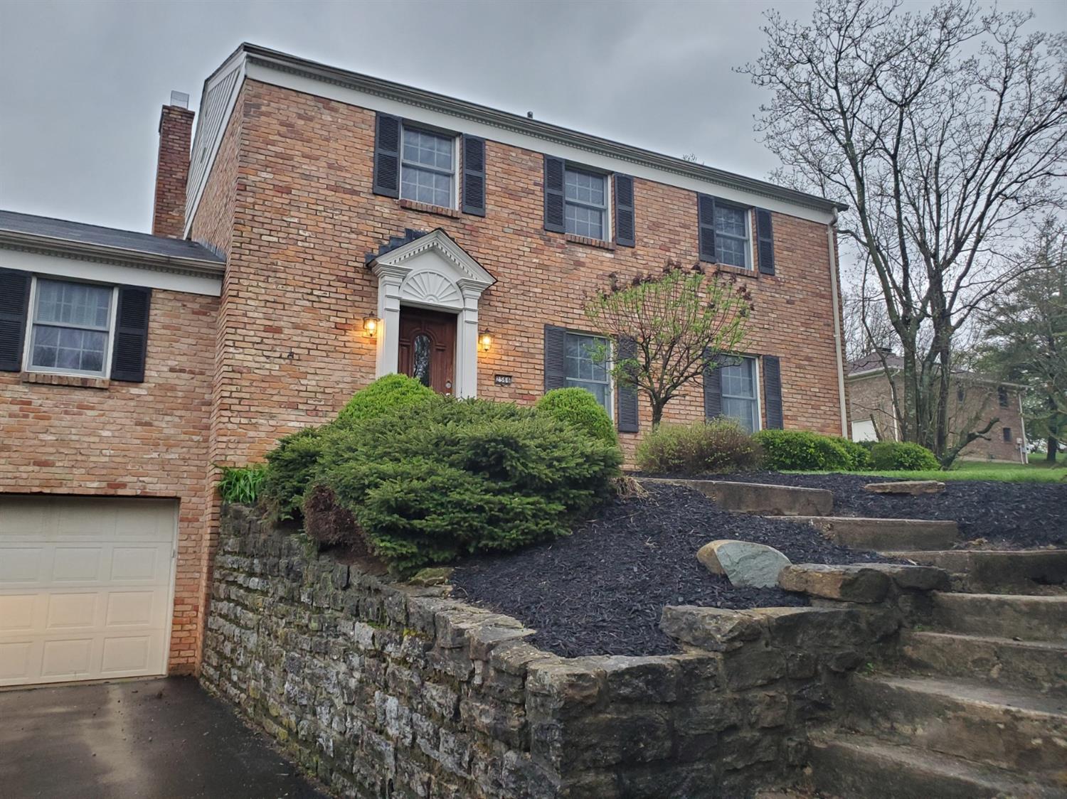 2566 Montchateau Dr Anderson Twp OH