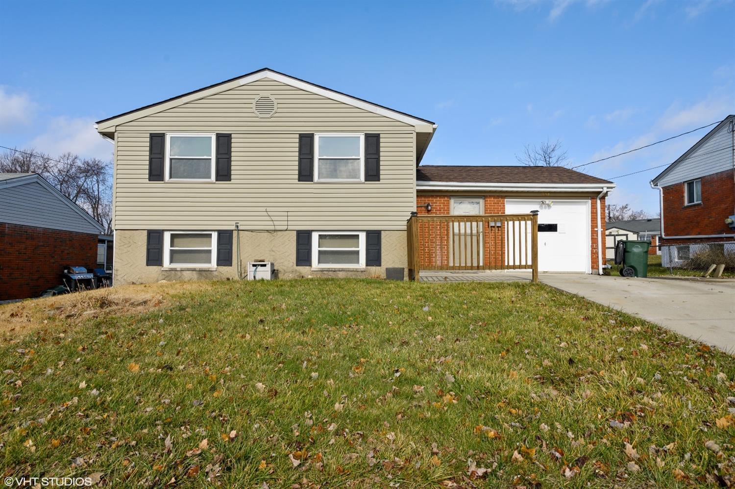 938 Gallatin Ct Forest Park OH
