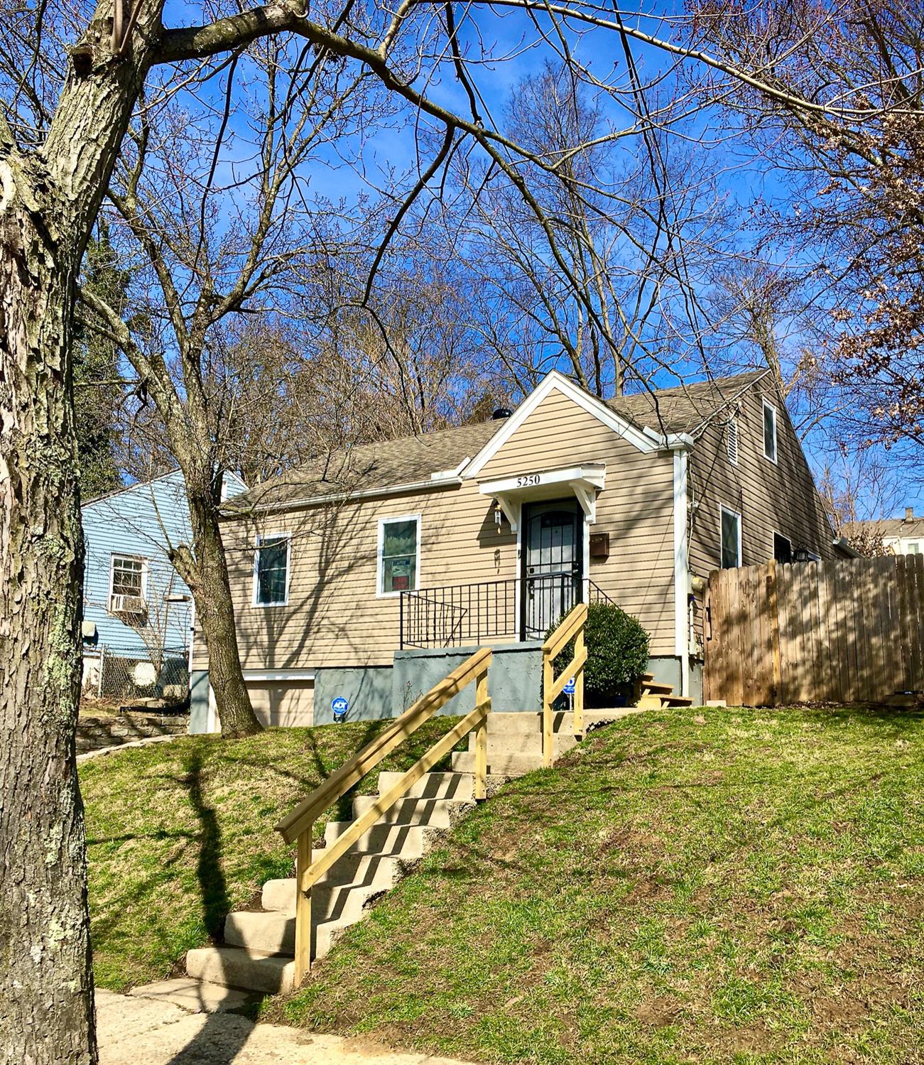 5250 Charloe St Cincinnati OH