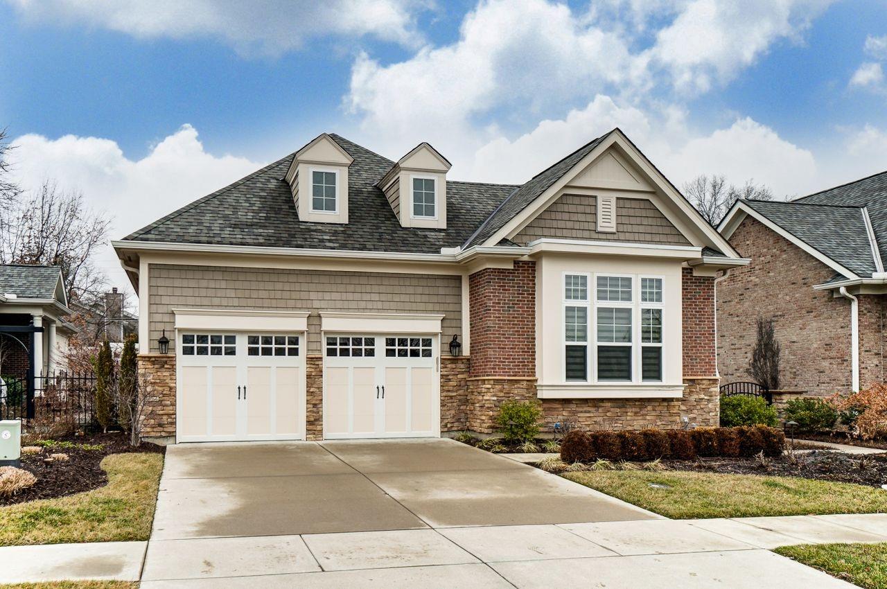 132 Village Gate Ln Montgomery OH
