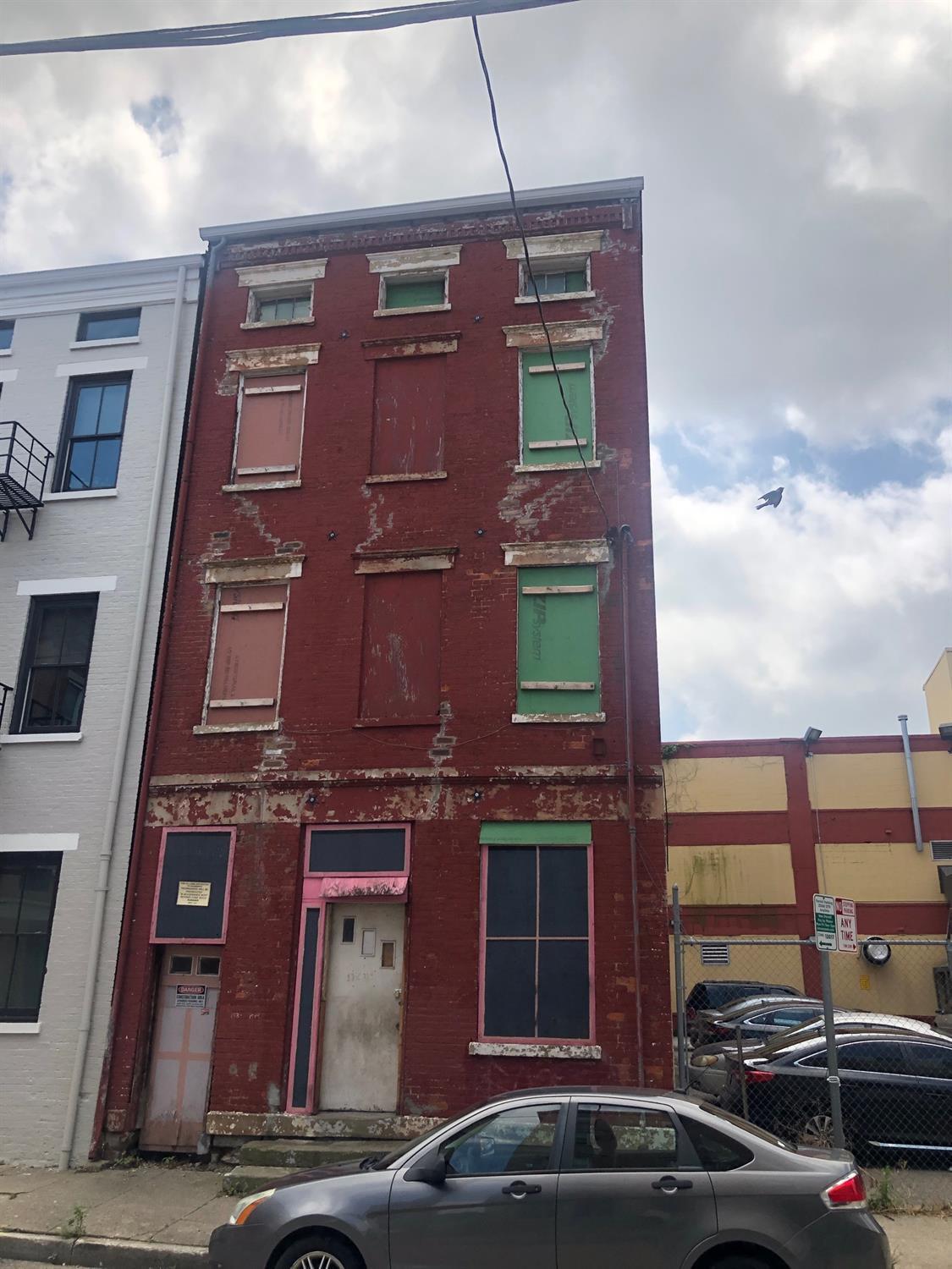 17 E Fifteenth St Cincinnati OH