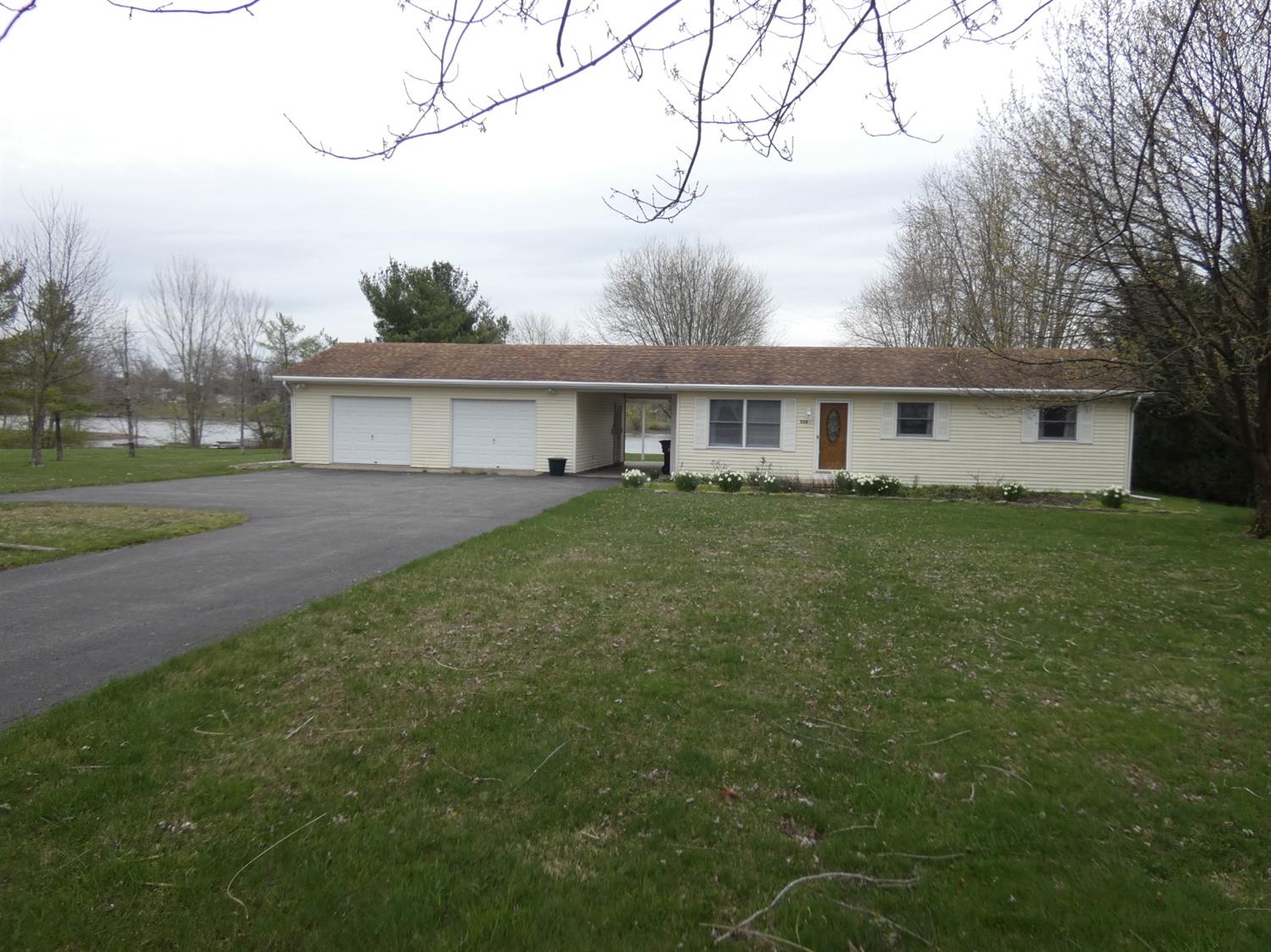 552 Waynoka Dr Franklin Twp OH