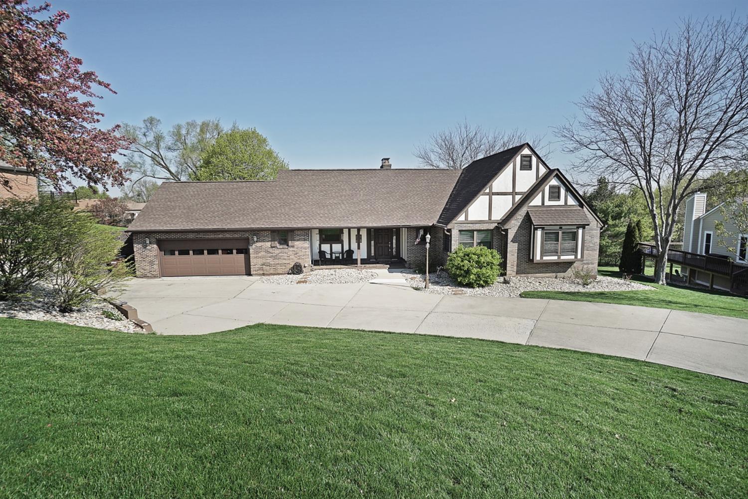 127 E Concord Dr Lebanon OH