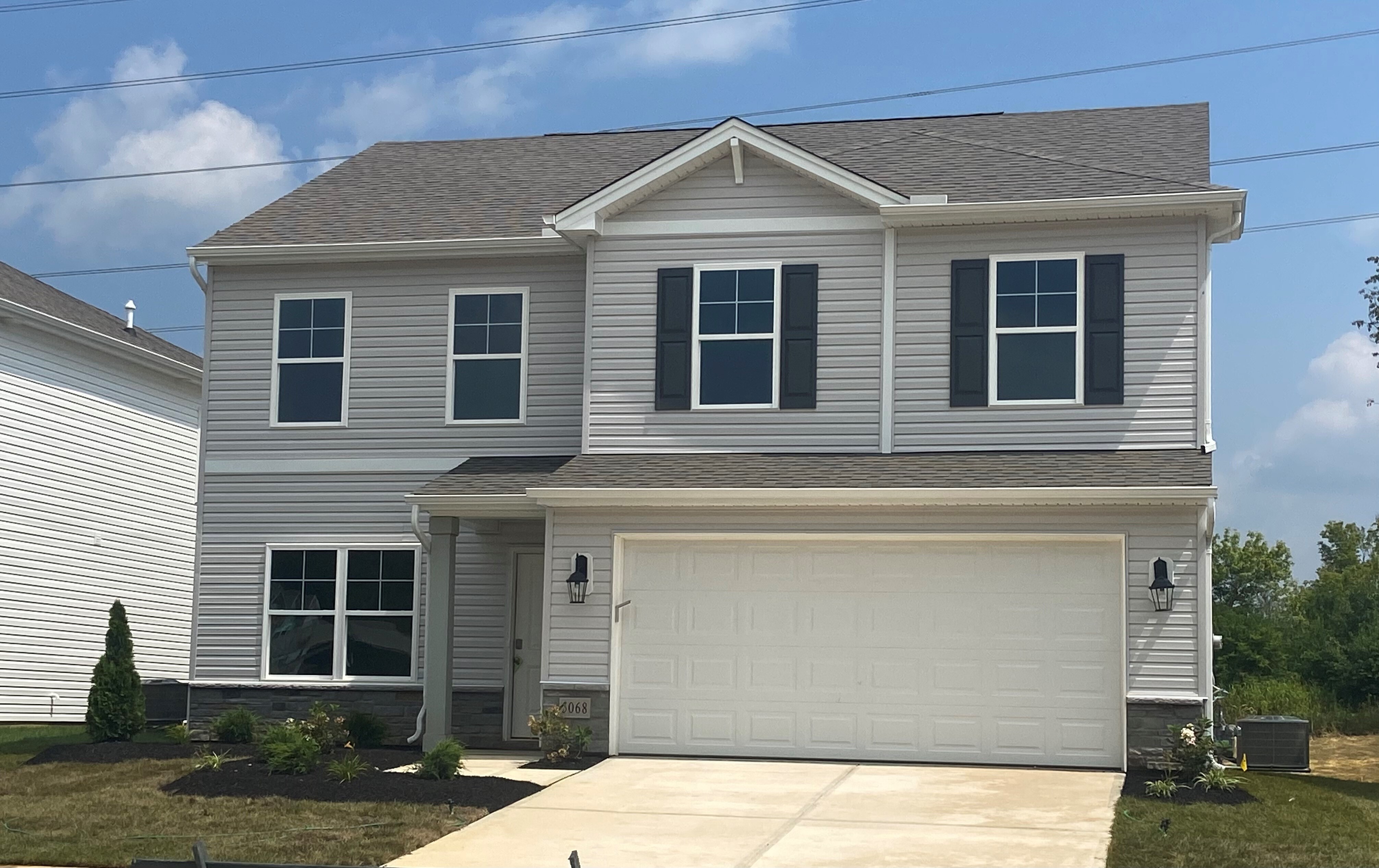 Photo of 5068 Lakeview Dr, Hamilton Twp, OH 45152