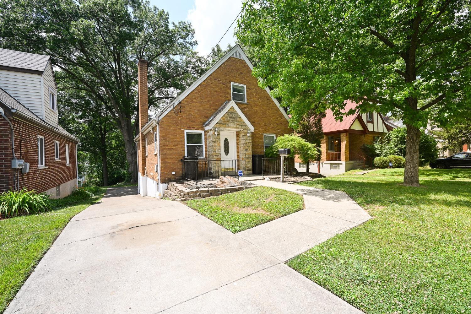 Photo of 3921 Washington AVE, Cincinnati, OH 45211