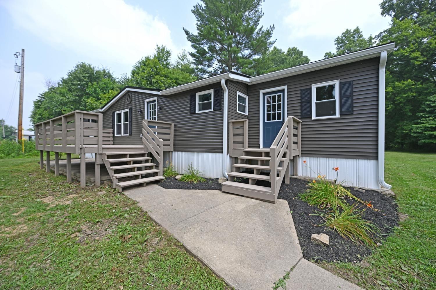 Photo of 1739 Blue Sky Park RD, Williamsburg, OH 45176