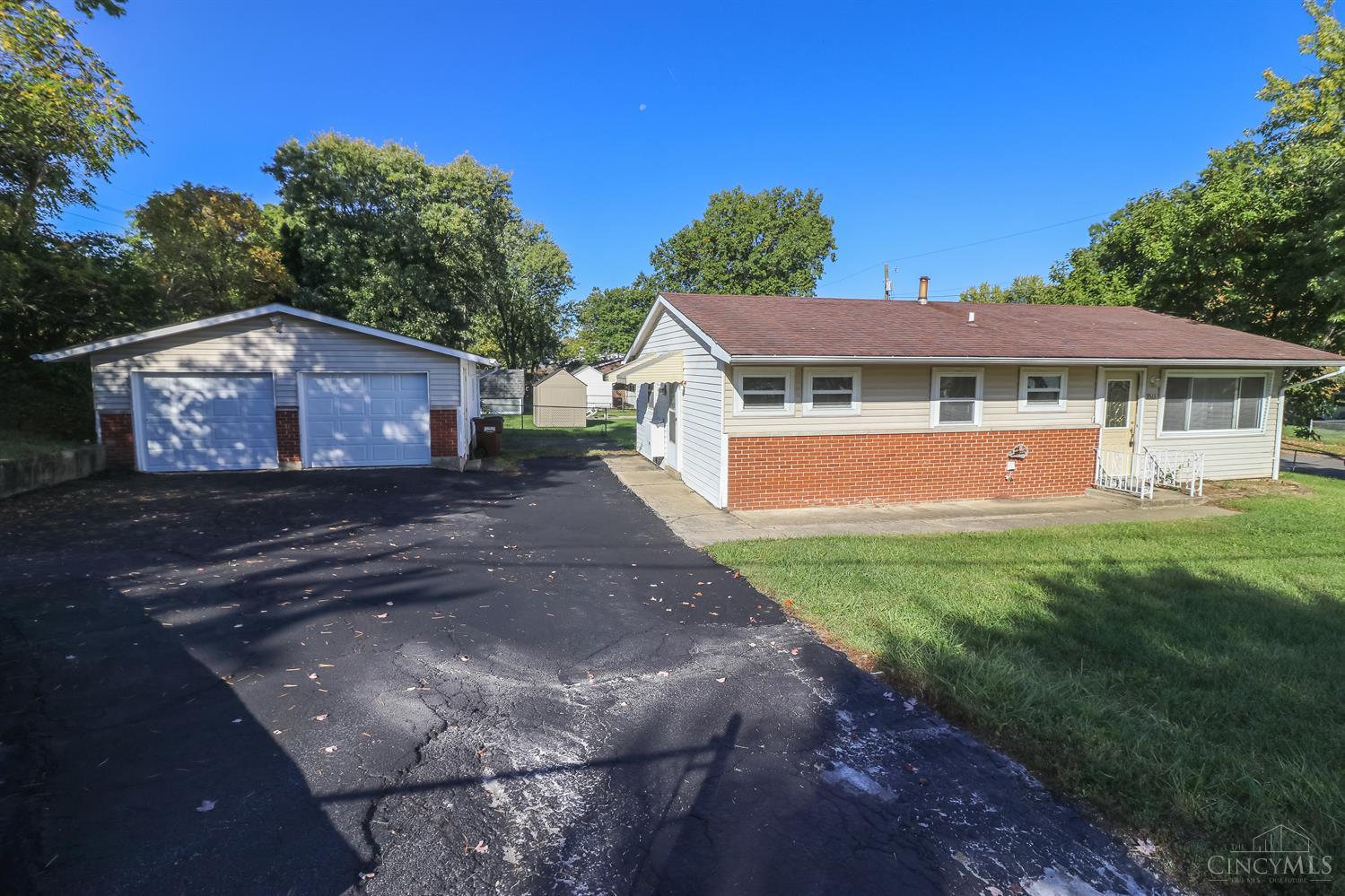 Photo of 9513 Ridgemoor AVE, Cincinnati, OH 45231