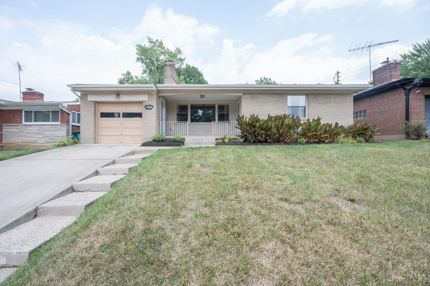 Photo of 7858 Greenland PL, Cincinnati, OH 45237