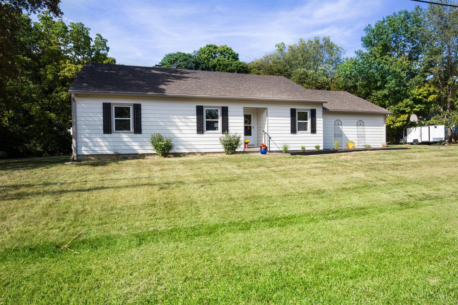 Photo of 692 Milford Hills DR, Milford, OH 45150