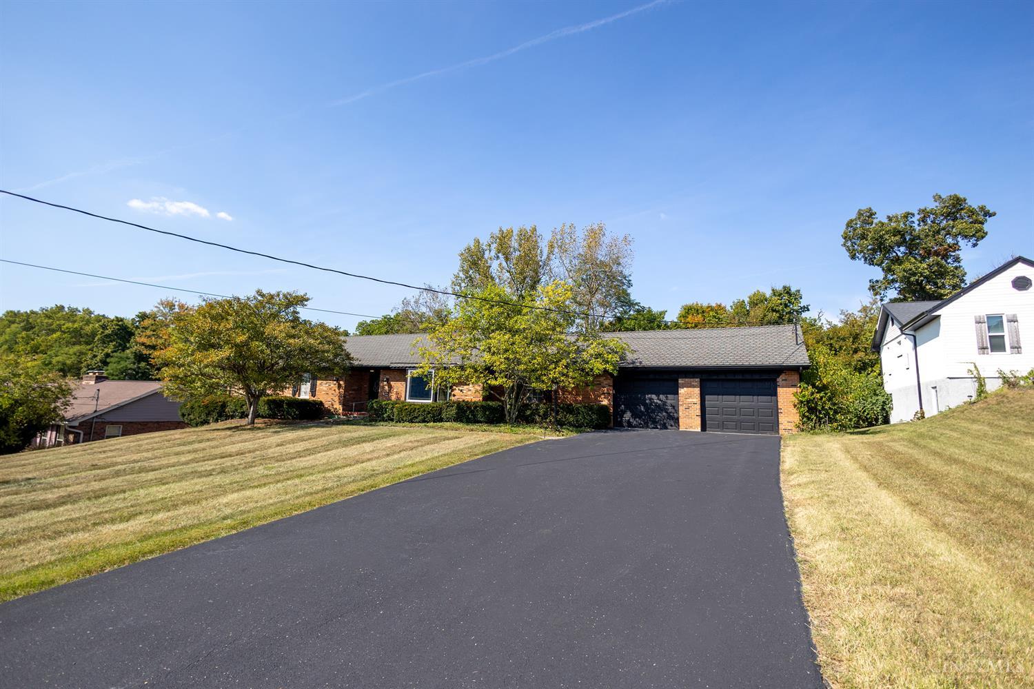 Photo of 3586 Rackacres DR, Cincinnati, OH 45211