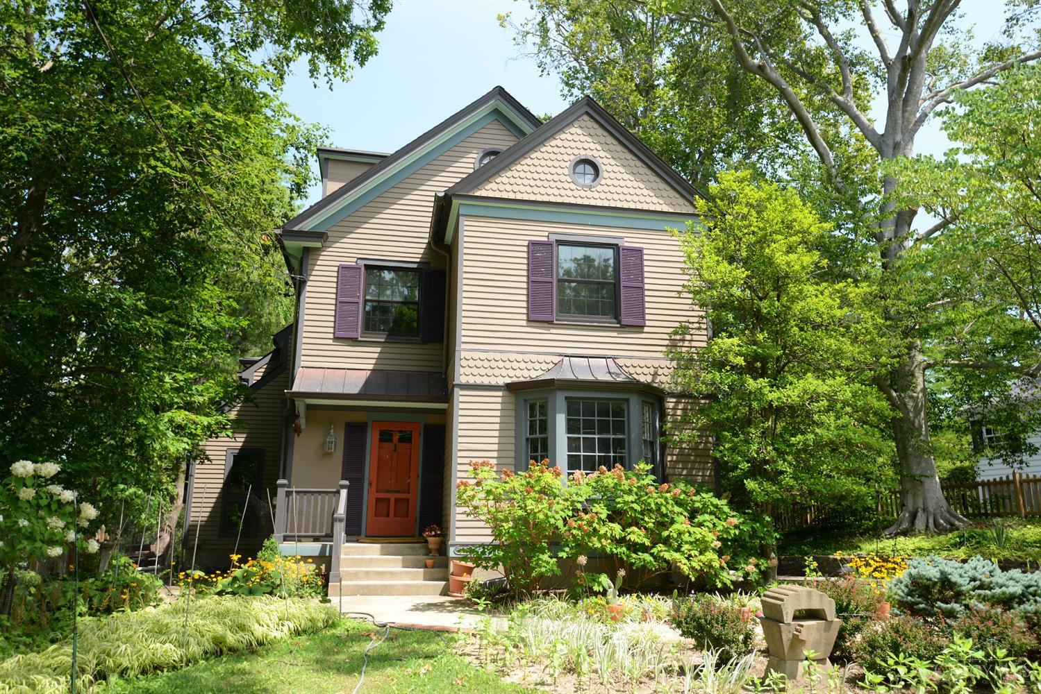Photo of 3662 Grandin RD, Cincinnati, OH 45226