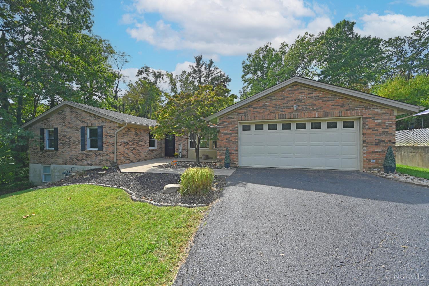 Photo of 8131 Hopper RD, Cincinnati, OH 45255