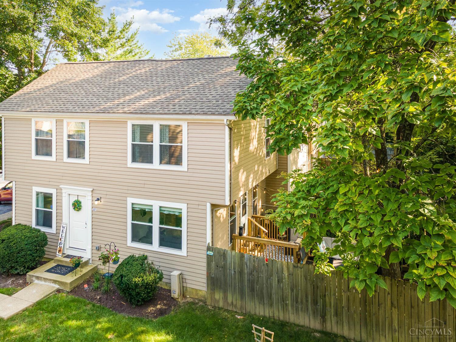 Photo of 1071 Stratford CT, Loveland, OH 45140