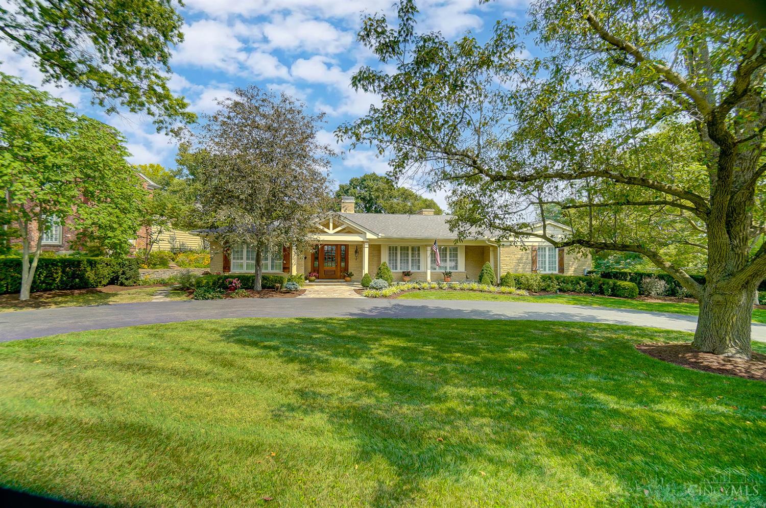 Photo of 2510 Grandin RD, Cincinnati, OH 45208