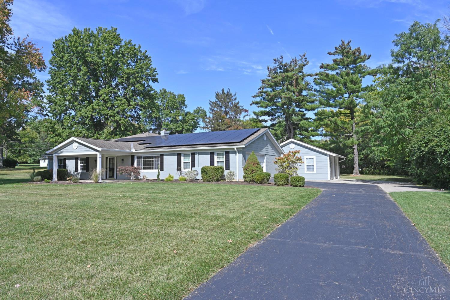 Photo of 3170 S Whitetree CIR, Cincinnati, OH 45236