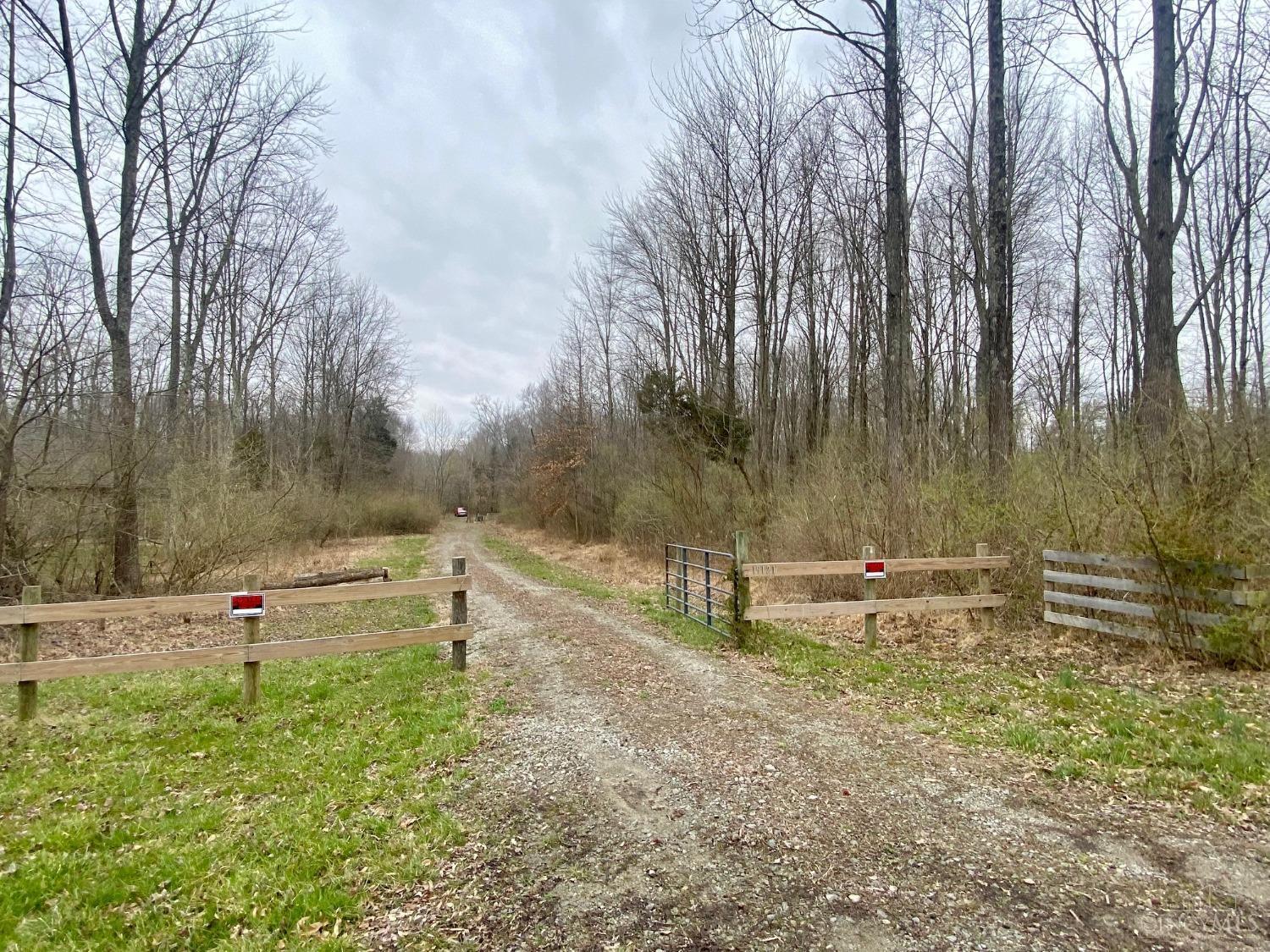 Photo of 19121 Woodward Rd, Perry Twp, OH 45118