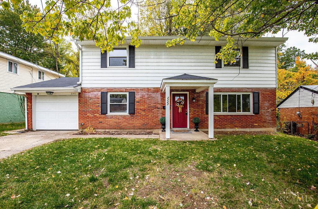 Photo of 2347 Bluelark DR, Cincinnati, OH 45231