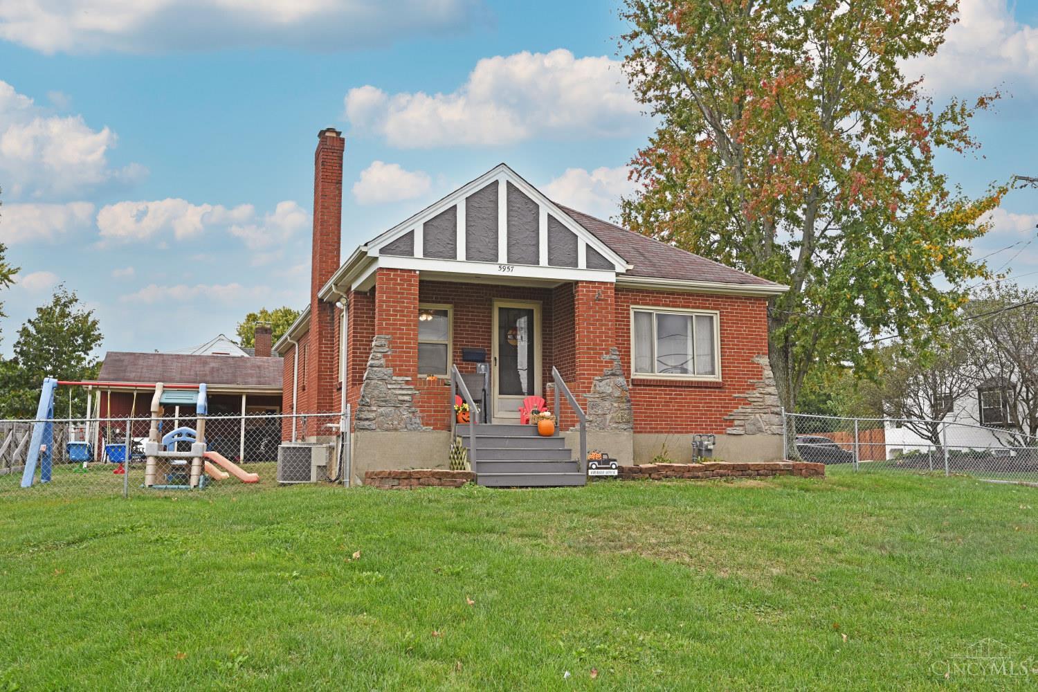 Photo of 5957 Bridgetown RD, Cincinnati, OH 45248