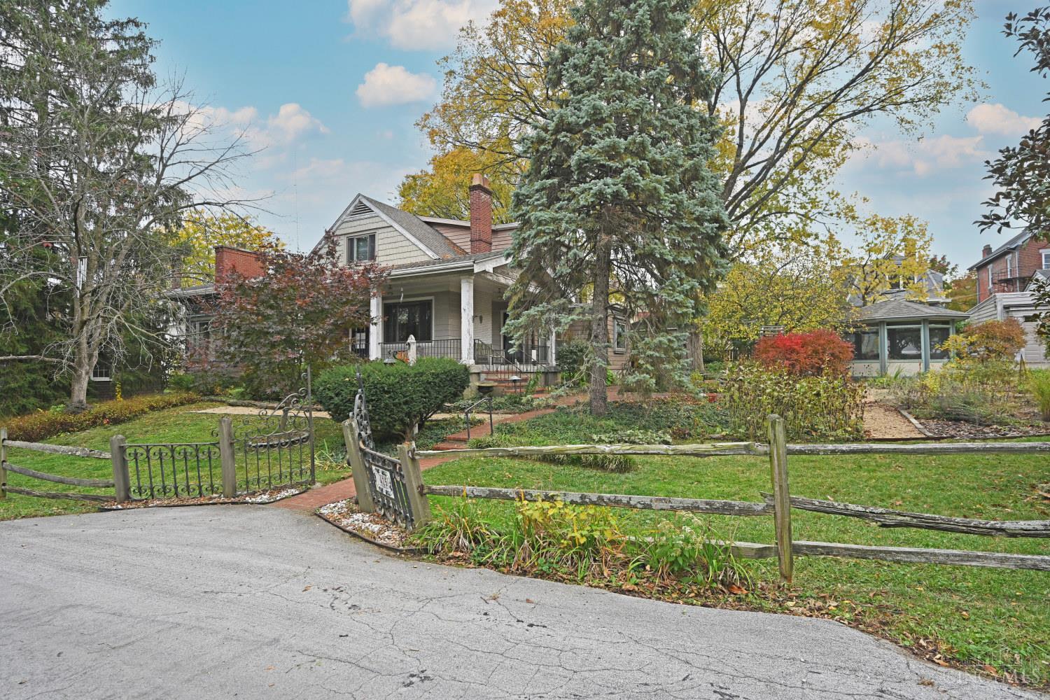 Photo of 425 Old Mcmillan ST, Cincinnati, OH 45219