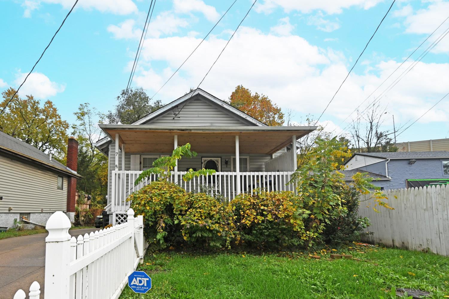 Photo of 7 De Camp AVE, Cincinnati, OH 45216