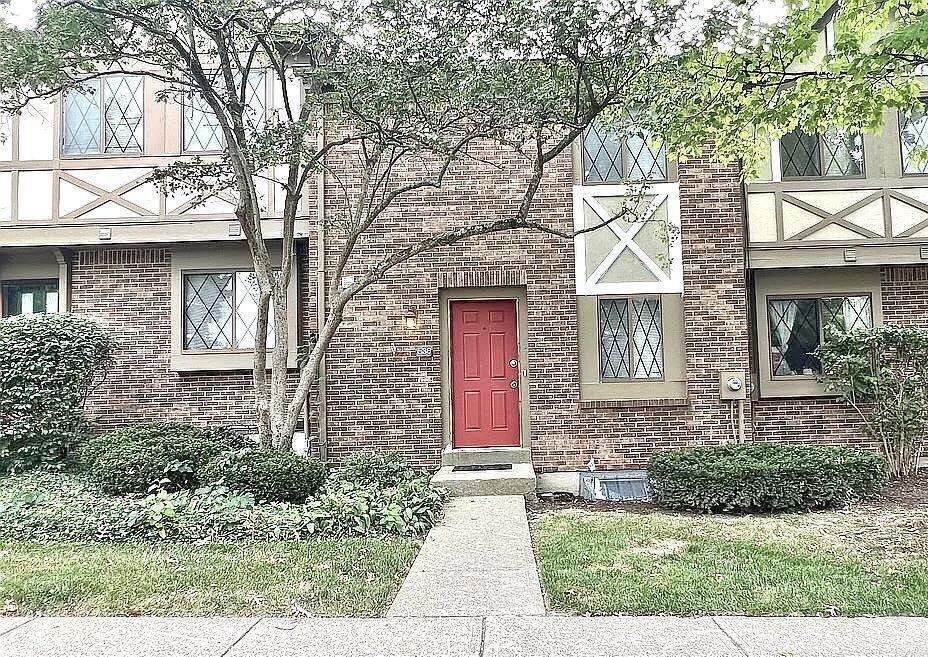 Photo of 536 Halifax CIR, Cincinnati, OH 45244