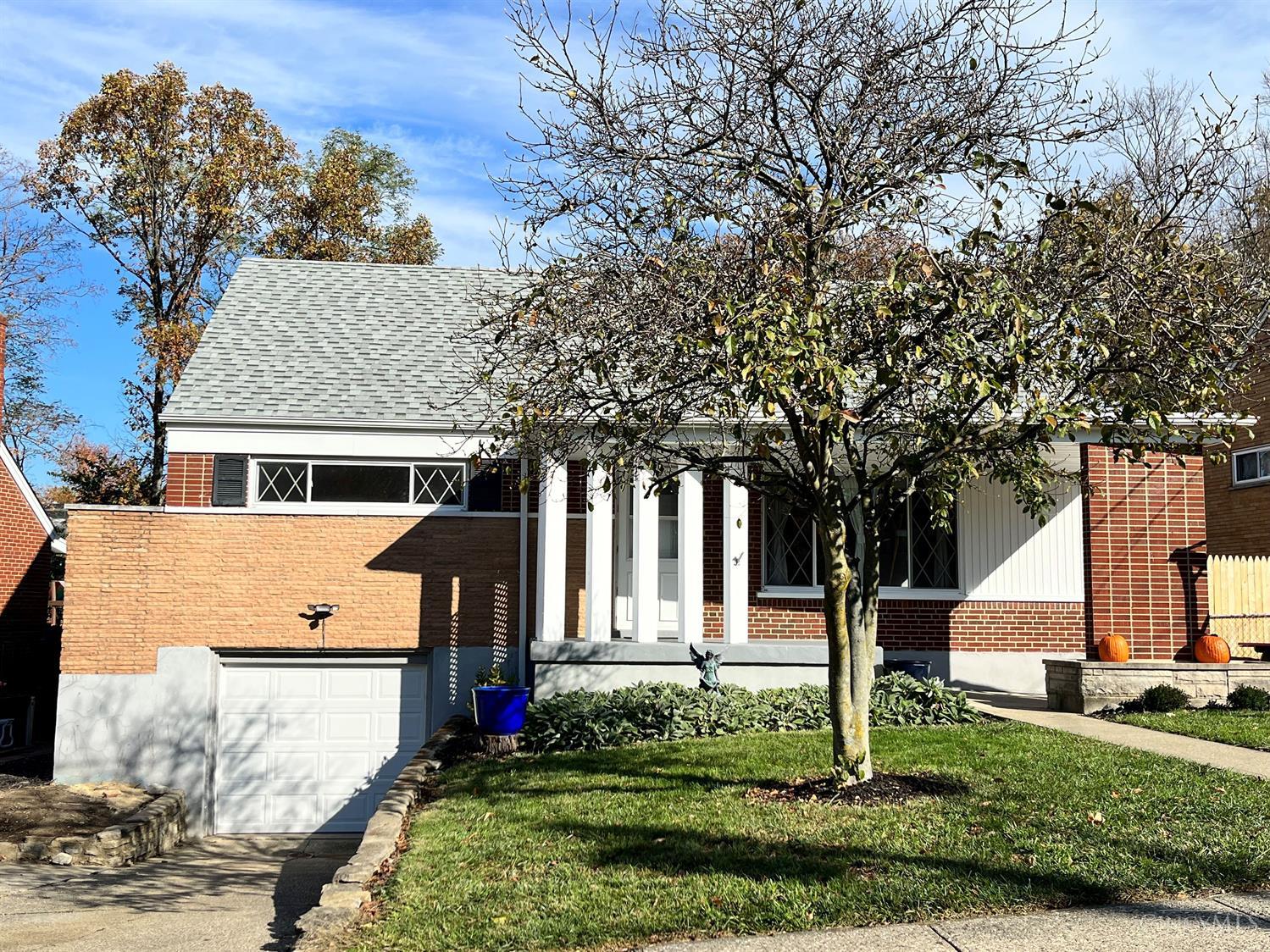 Photo of 5784 N Glen RD, Cincinnati, OH 45248