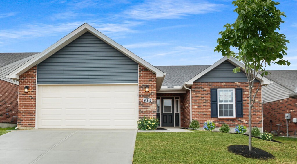 Photo of 1920 Redbud DR, Hamilton, OH 45013