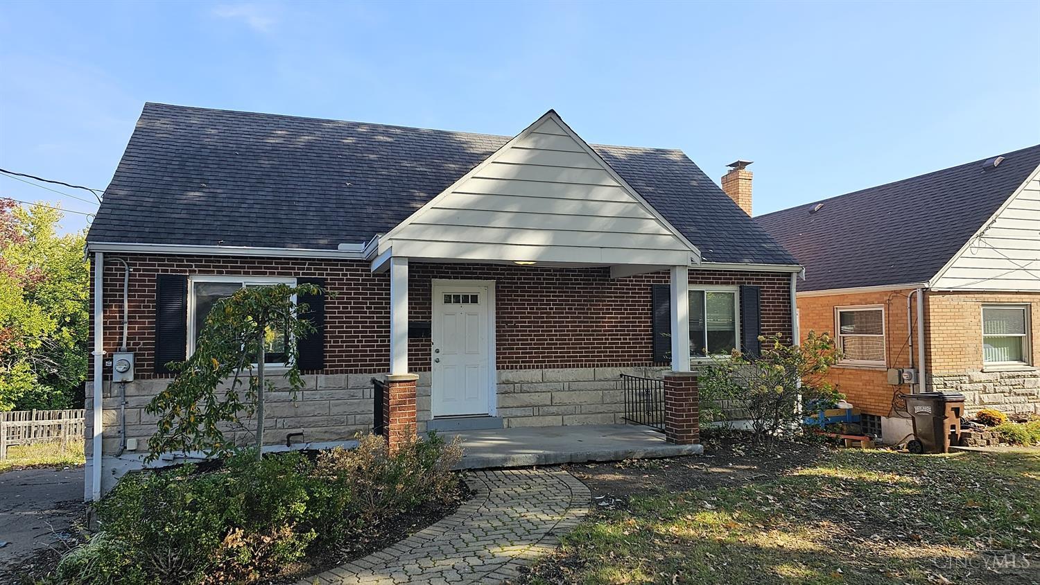 Photo of 4968 Mount Alverno RD, Cincinnati, OH 45238