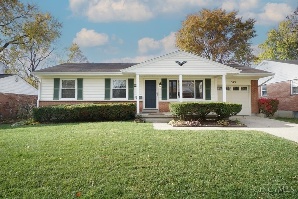 Photo of 563 Brunswick DR, Cincinnati, OH 45240