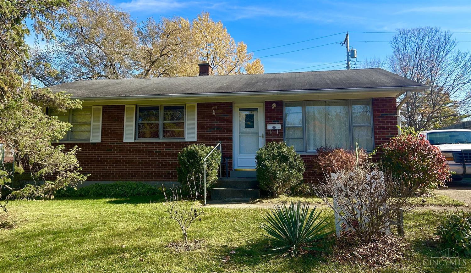 Photo of 784 Waverly DR, Hamilton, OH 45013